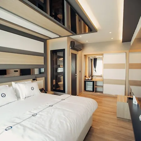 Marina Boutique Hotel 2*