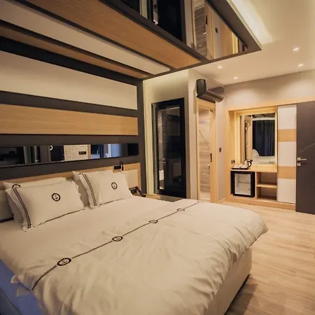 Marina Boutique Hotel